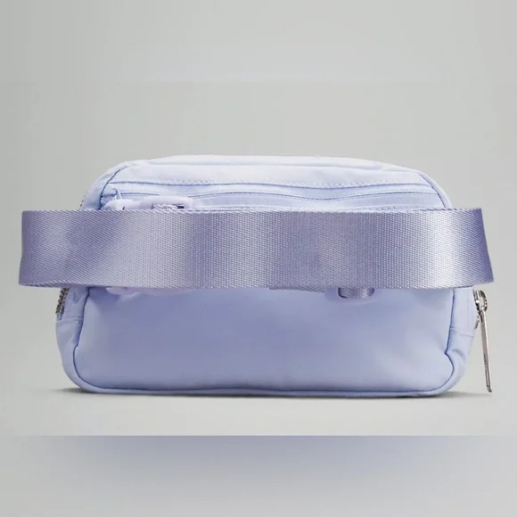 Lululemon Everywhere Belt Bag - Pastel Blue - NWT - Picture 2 of 11